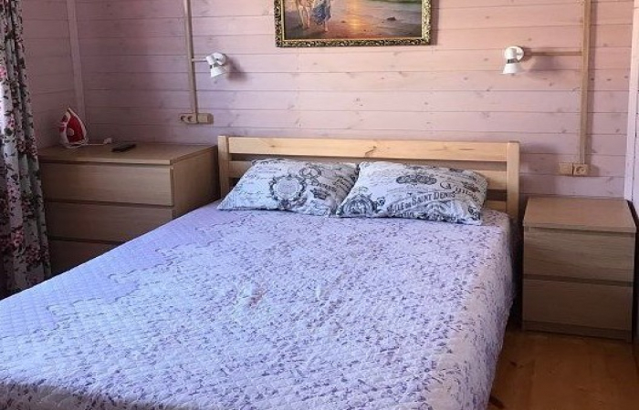 Сиреневый дом, Оленевка, ул. Елисеева д.5В