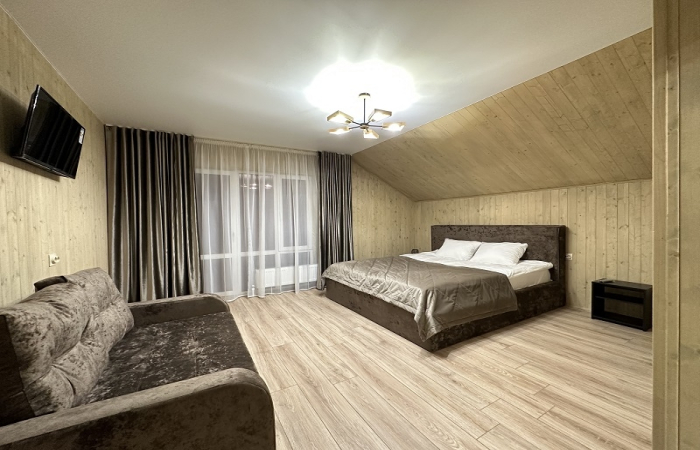 Брусника, Архыз, 3-й Банковский переулок д. 26